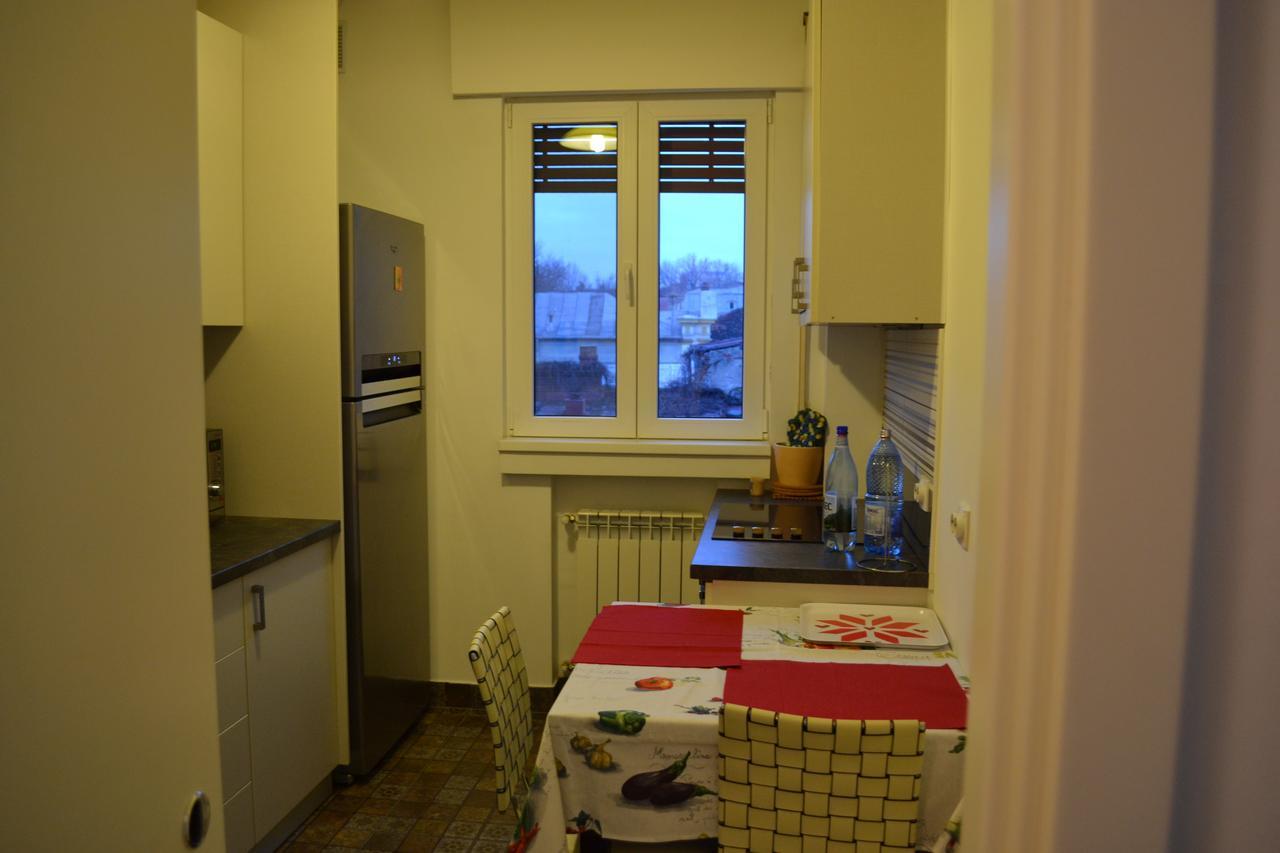 Victoria Plaza Two Bdr Apt Apartment Bucharest Exterior photo