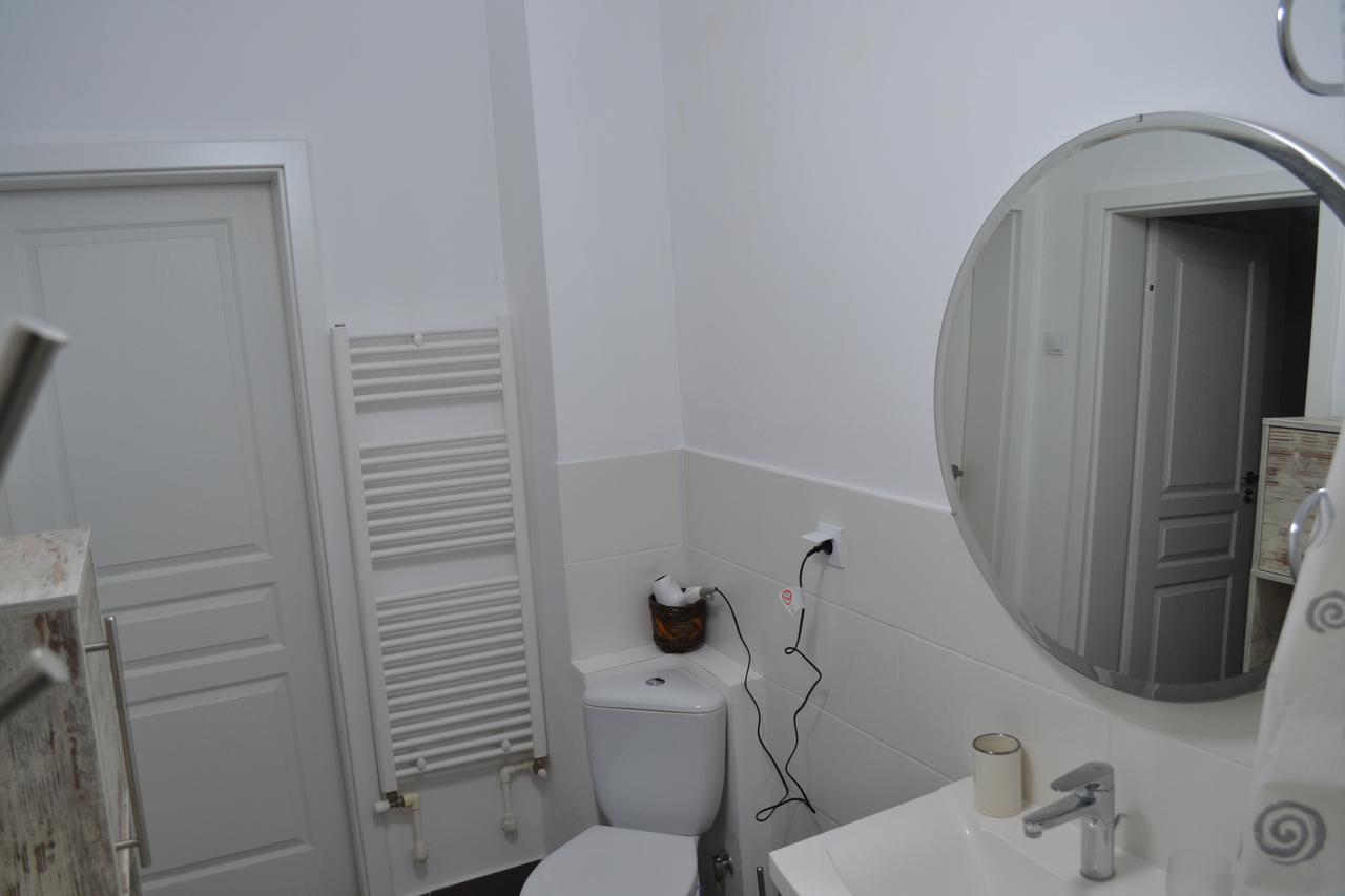 Victoria Plaza Two Bdr Apt Apartment Bucharest Exterior photo